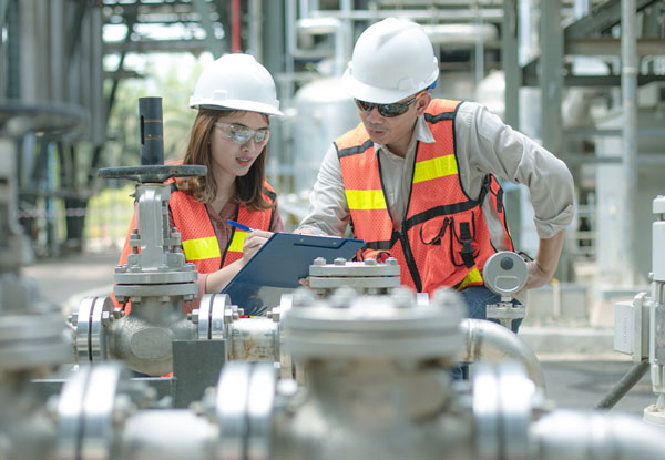 Photo of project professionals working in a manufacturing facility as representative of IPA's site and sustaining capital projects clients.